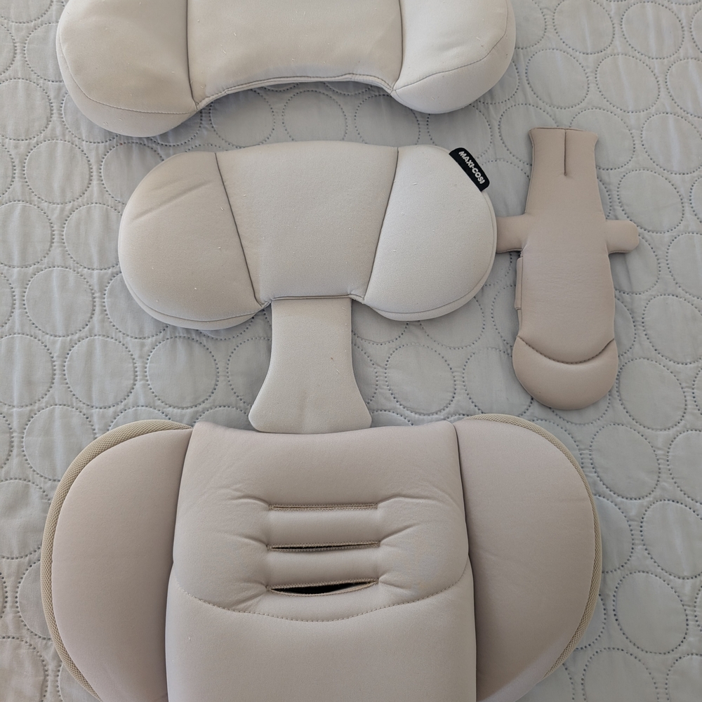 Maxi Cosi Infant Head and Body Support Cushion - Cream